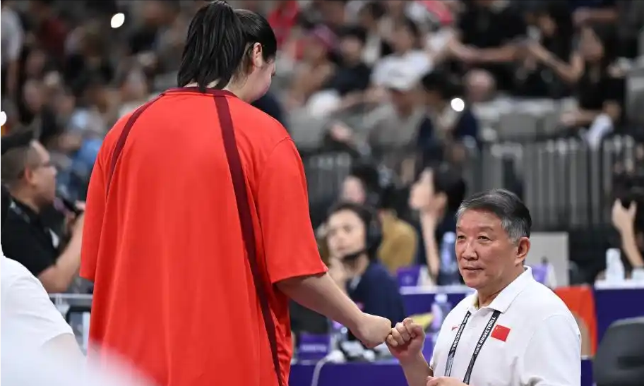 关于关键时刻体能课后，孟菲斯灰熊门线救险备战CBA常规赛，媒体盛赞，细节决定成败的信息-亚博体育